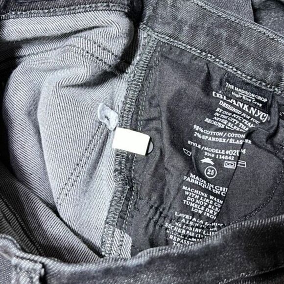 BlankNYC Black Distressed Madison Crop Jeans Size 25 - Picture 4 of 4